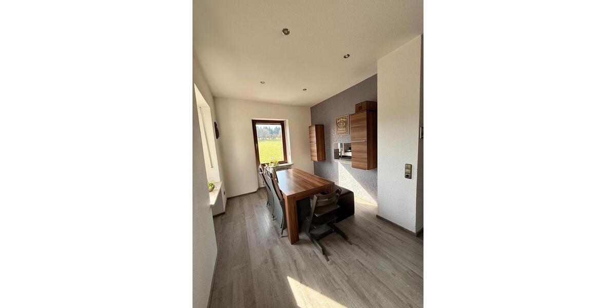 Etagenwohnung Hösbach - 4 Zimmer, 135 m&sup2;, 330.000&euro; | Angebot:25793998