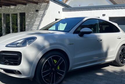 Porsche Cayenne 20.000 km 93.690 &euro; Rödermark 63322