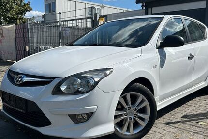 Hyundai i30 132.498 km 4.499 &euro; Hanau 63456