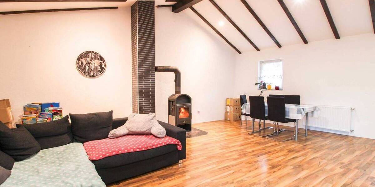 Einfamilienhaus Groß-Umstadt Klein-Umstadt - 8 Zimmer, 180 m&sup2;, 279.000&euro; | Angebot:26204619