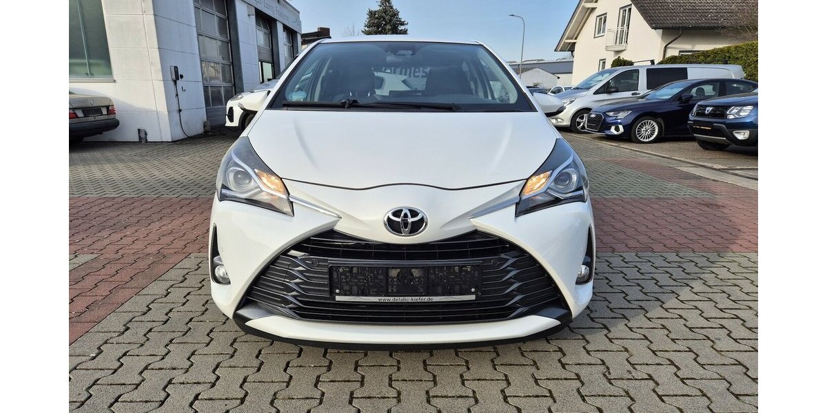 Toyota Yaris 1,5 Team D, Klima, PDC, Sitzheizung 98.400 km 10.690 &euro; Rodgau 63110