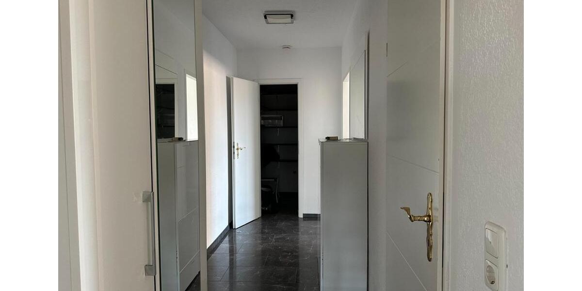 Etagenwohnung Maintal - 2 Zimmer, 70 m&sup2;, 900&euro; | Angebot:25902122