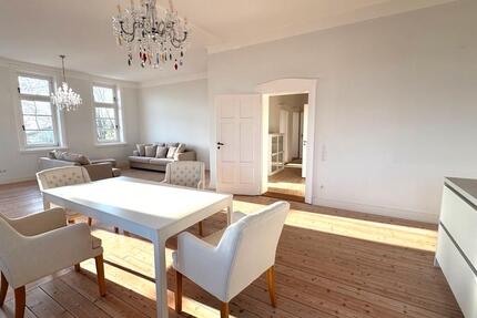 Wohnung Gelnhausen - 4 Zimmer, 160 m&sup2;, 2.500&euro; | Angebot:25449490