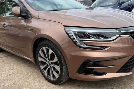 Renault Megane 82.000 km 9.990 &euro; Mainaschaff 63814