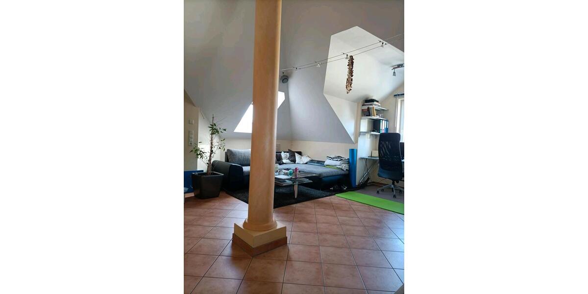 Dachgeschoßwohnung Großwallstadt - 2 Zimmer, 50 m&sup2;, 650&euro; | Angebot:25342304