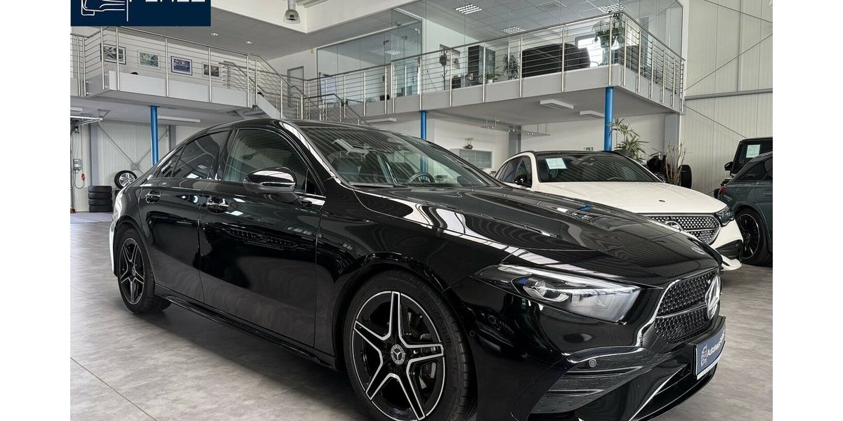 Mercedes-Benz A 200 Limousine AMG DISTRONIC-AHK-PANORAMA-360°! 14.350 km 35.769 &euro; Groß-Umstadt 64823