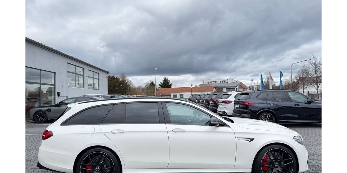 Mercedes-Benz E 63 AMG 68.658 km 69.990 &euro; Hanau/Nähe Airport Frankfurt/M 63456