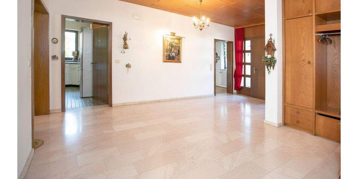 Einfamilienhaus Rödermark Ober-Roden - 7 Zimmer, 248 m&sup2;, 1.190.000&euro; | Angebot:25688990