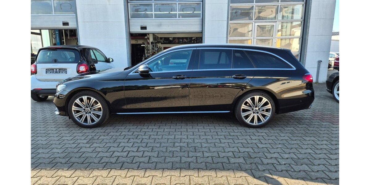 Mercedes-Benz E 400 d T 4M Standheizung, Rückfahrkamera, AHK, Co 200.000 km 19.490 &euro; Rodgau 63110
