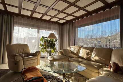 Haus Flörsbachtal - 7 Zimmer, 212 m&sup2;, 290.000&euro; | Angebot:19656766