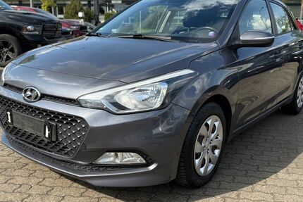 Hyundai i20 222.156 km 4.699 &euro; Hanau 63452