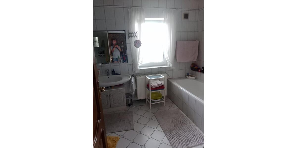 Erdgeschoßwohnung Freigericht - 6 Zimmer, 125 m&sup2;, 1.350&euro; | Angebot:25025023