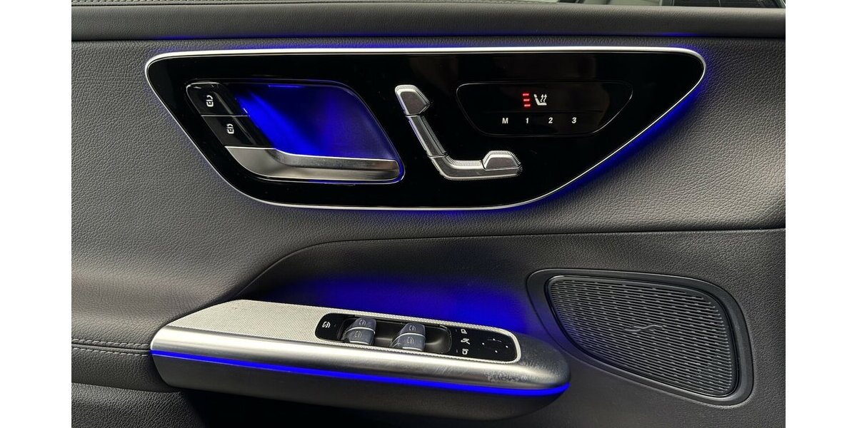 Mercedes-Benz GLC 300 4M AMG PREMIUM STANDHEIZUNG - DISTRONIC! 23.425 km 59.699 &euro; Groß-Umstadt 64823