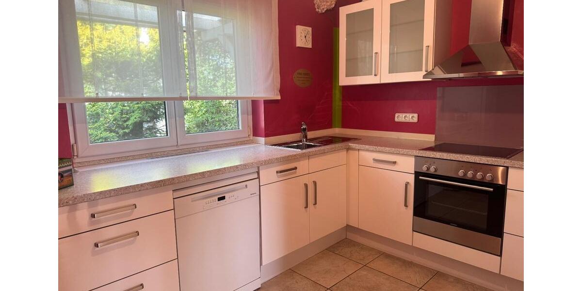 Bungalow Aschaffenburg Damm - 7 Zimmer, 203 m&sup2;, 1.750&euro; | Angebot:26544387