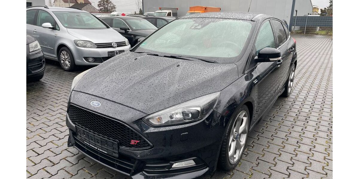 Ford Focus 210.000 km 6.999 &euro; Stockstadt a.M. 63811