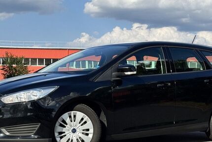 Ford Focus 83.883 km 11.300 &euro; Dietzenbach 63128