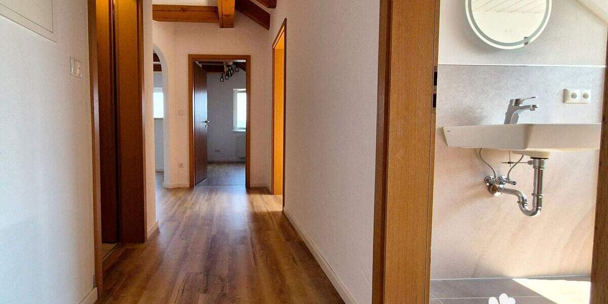Etagenwohnung Röllbach - 3 Zimmer, 72 m&sup2;, 936&euro; | Angebot:25693737