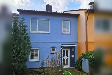 *Rohdiamant mit Potenzial! Großzügiges Reihenhaus in begehrter Wohnlage von Hanau-Steinheim* - Haus Hanau Groß-Steinheim | Angebot:24804165