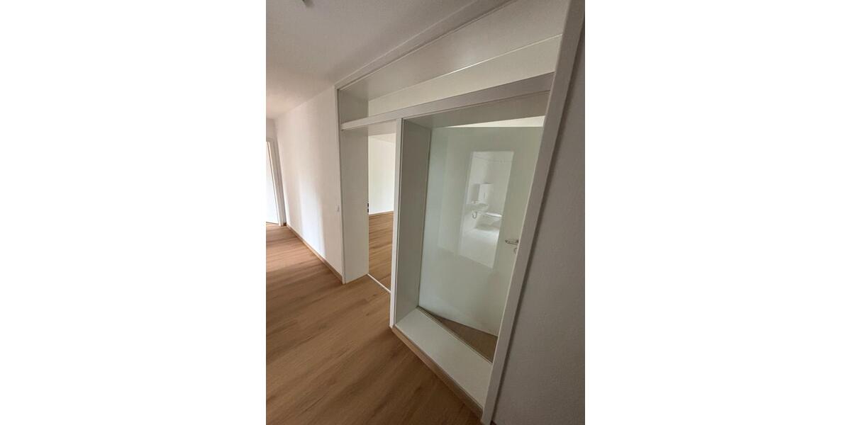 Hochparterre Hanau Großauheim - 3 Zimmer, 90 m&sup2;, 1.615&euro; | Angebot:26663185