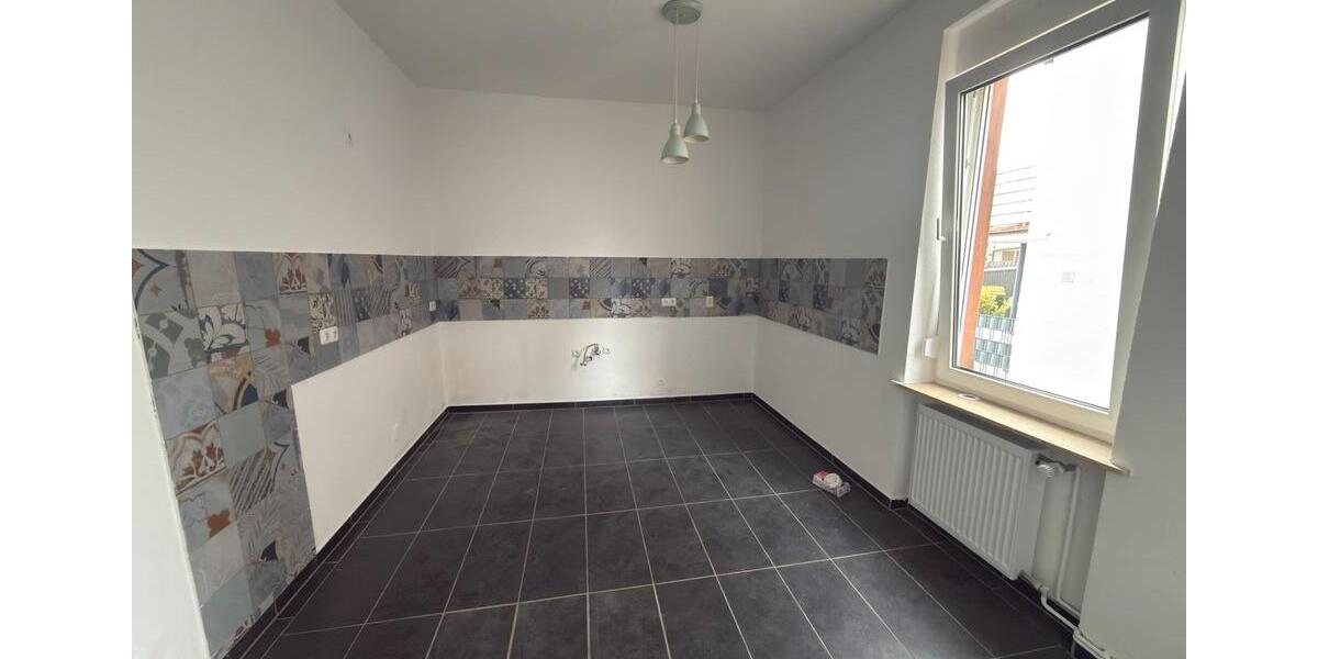 Doppelhaushälfte Münster (Hessen) - 7 Zimmer, 195 m&sup2;, 2.150&euro; | Angebot:26048023
