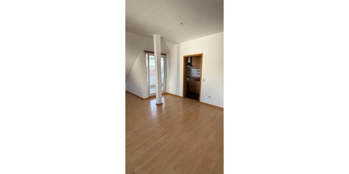 Dachgeschoßwohnung Großwallstadt - 2 Zimmer, 60 m&sup2;, 750&euro; | Angebot:26019894
