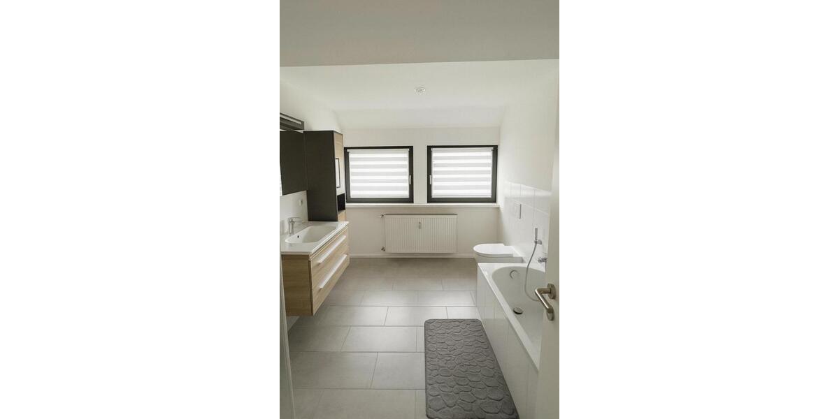 Etagenwohnung Alzenau - 4 Zimmer, 140 m&sup2;, 1.490&euro; | Angebot:25648913