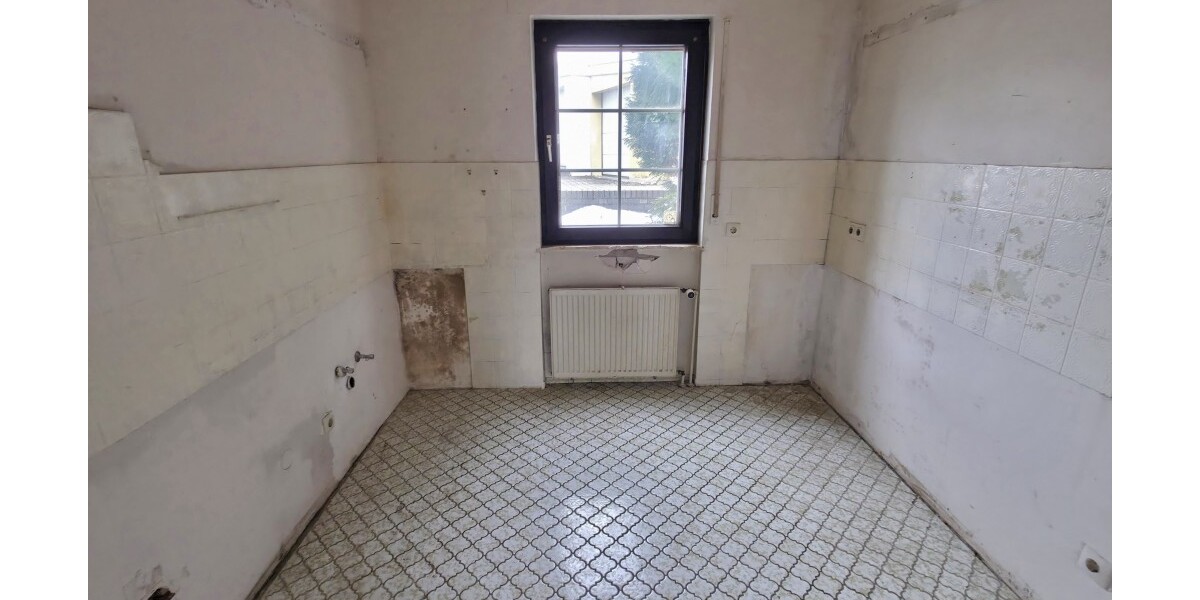 *Rohdiamant mit Potenzial! Großzügiges Reihenhaus in begehrter Wohnlage von Hanau-Steinheim* - Reihenhaus Hanau Groß-Steinheim | Angebot:24804165