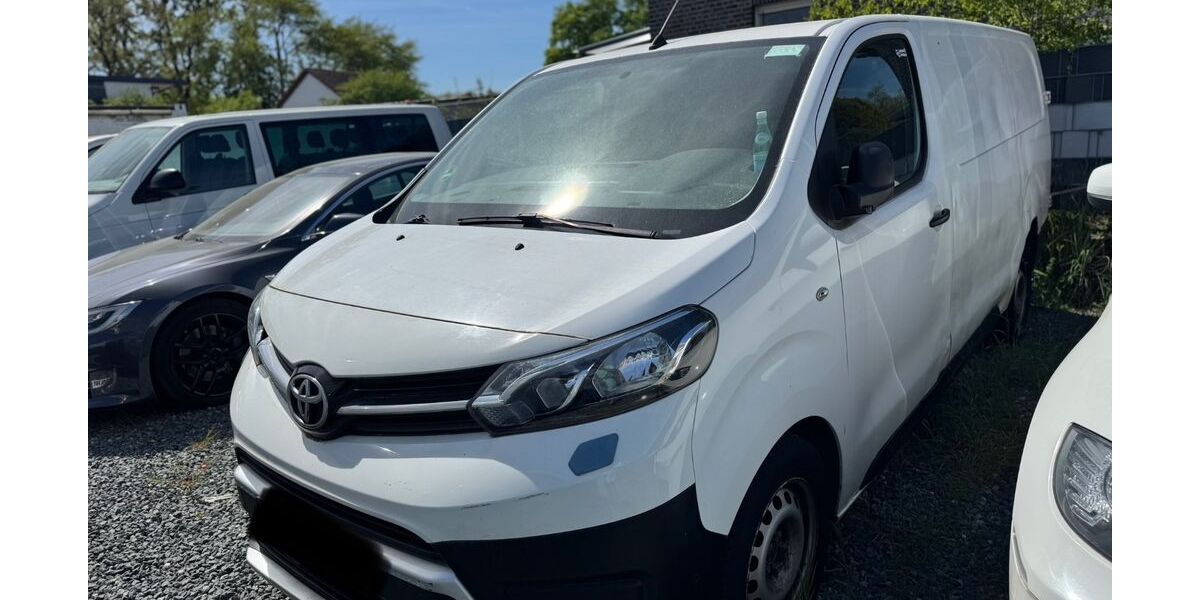 Toyota Proace (Verso) 210.000 km 8.450 &euro; Dieburg 64807