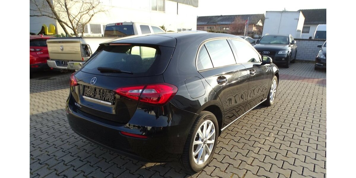 Mercedes-Benz A 250 e Navigation, aktiver Parkassist, AppleCarpl 51.538 km 20.890 &euro; Rodgau 63110