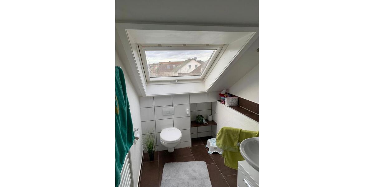 Dachgeschoßwohnung Großostheim - 3 Zimmer, 75 m&sup2;, 800&euro; | Angebot:26323435