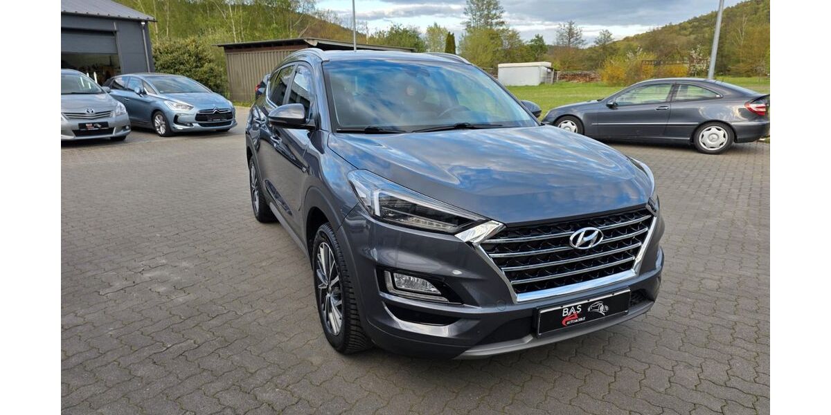 Hyundai TUCSON 51.000 km 13.999 &euro; Klingenberg 63911