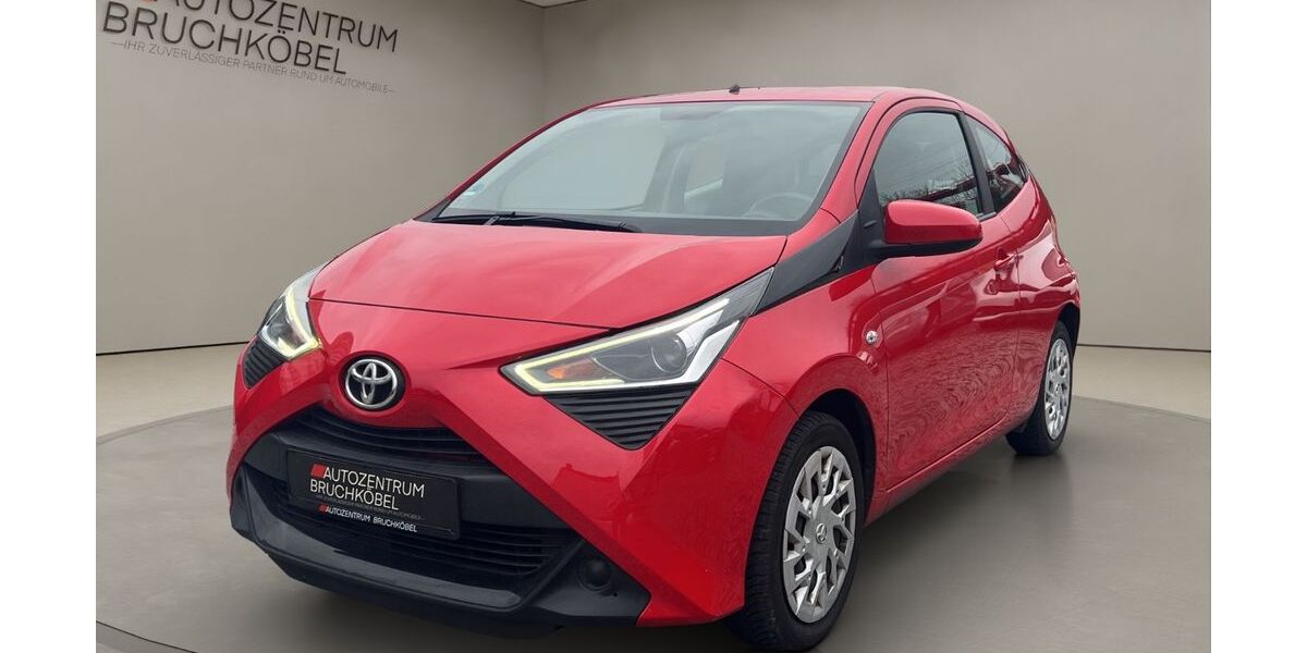 Toyota Aygo (X) 105.950 km 7.790 &euro; Bruchköbel 63486