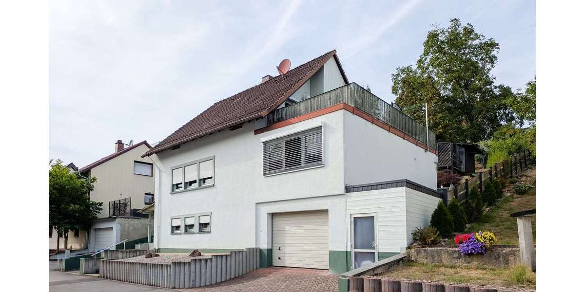 Einfamilienhaus Bad König - 3 Zimmer, 140 m&sup2;, 379.000&euro; | Angebot:27339845