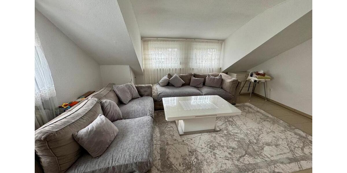 Dachgeschoßwohnung Hanau - 3 Zimmer, 85 m&sup2;, 850&euro; | Angebot:26019522