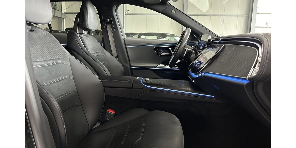 Mercedes-Benz E 300 T e AMG DISTRONIC-AIRMAIC-PANORAMA-AHK-360 23.007 km 52.839 &euro; Groß-Umstadt 64823