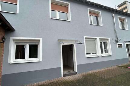 Haus Langenselbold - 8 Zimmer, 200 m&sup2;, 450.000&euro; | Angebot:24828408