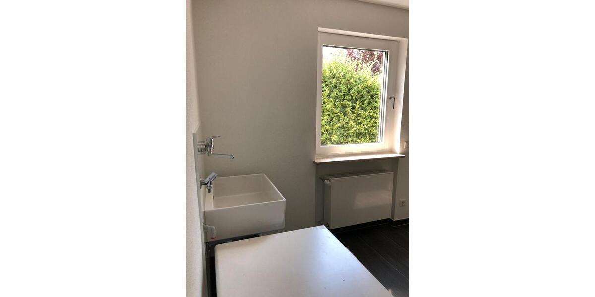 Einfamilienhaus Bürgstadt - 9 Zimmer, 300 m&sup2;, 2.950&euro; | Angebot:24940965