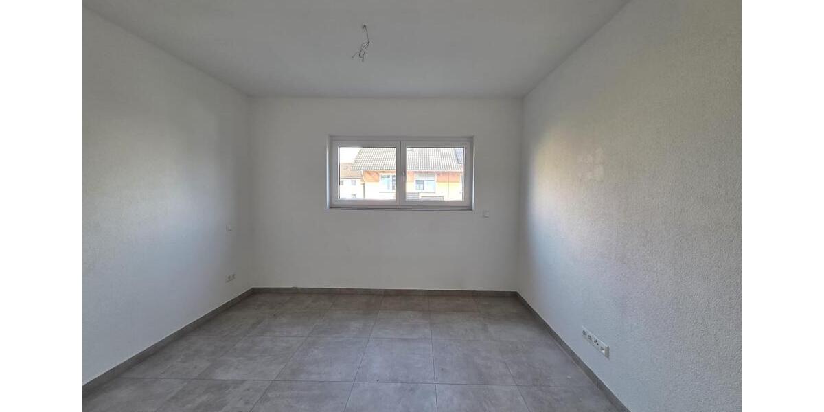 Etagenwohnung Elsenfeld - 3 Zimmer, 81 m&sup2;, 1.100&euro; | Angebot:24432876