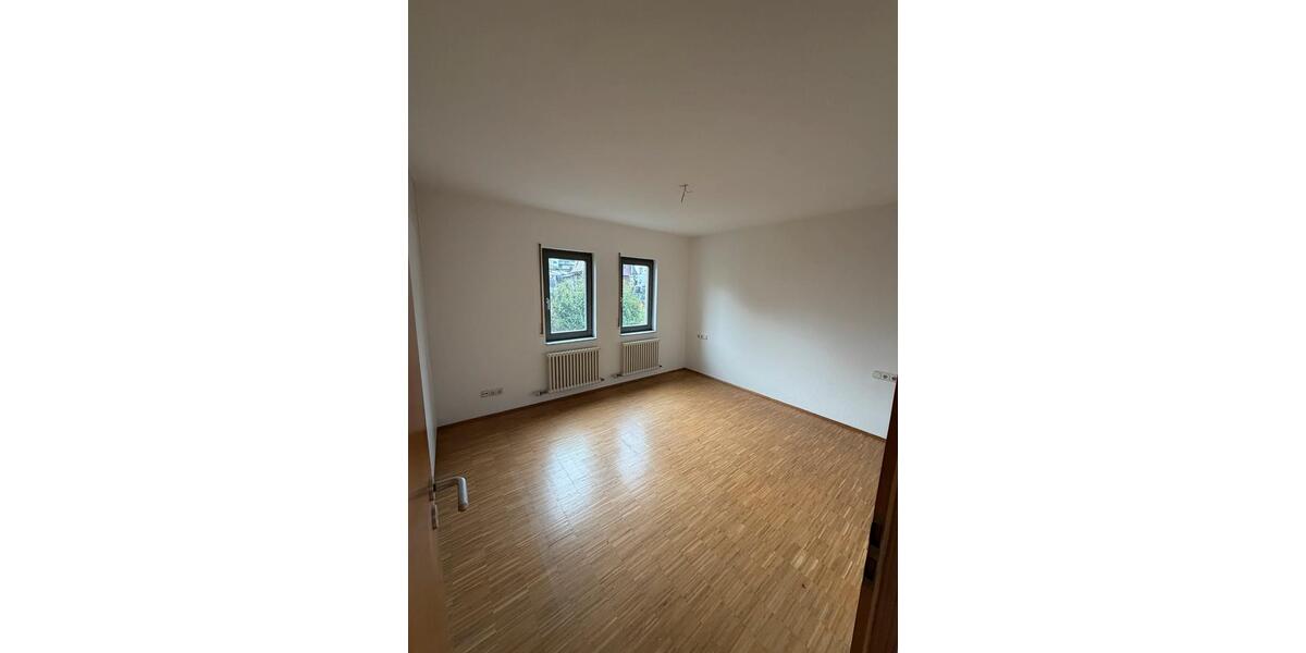 Etagenwohnung Bad König - 2 Zimmer, 62 m&sup2;, 650&euro; | Angebot:25976466