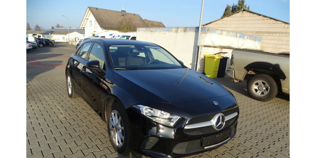 Mercedes-Benz A 250 e Navigation, aktiver Parkassist, AppleCarpl 51.538 km 20.890 &euro; Rodgau 63110