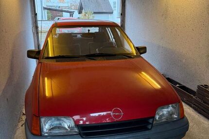 Opel Kadett 80.731 km 1.699 &euro; Rodgau 63110