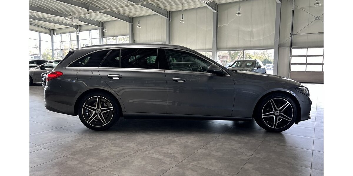 Mercedes-Benz C 200 T AVANTGARDE PANORAMA-STANDHEIZUNG-AHK-18´ 10.850 km 40.990 &euro; Groß-Umstadt 64823