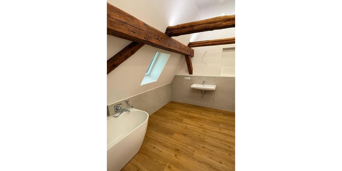 Maisonettenwohnung Erlenbach am Main - 2 Zimmer, 120 m&sup2;, 1.000&euro; | Angebot:26042080