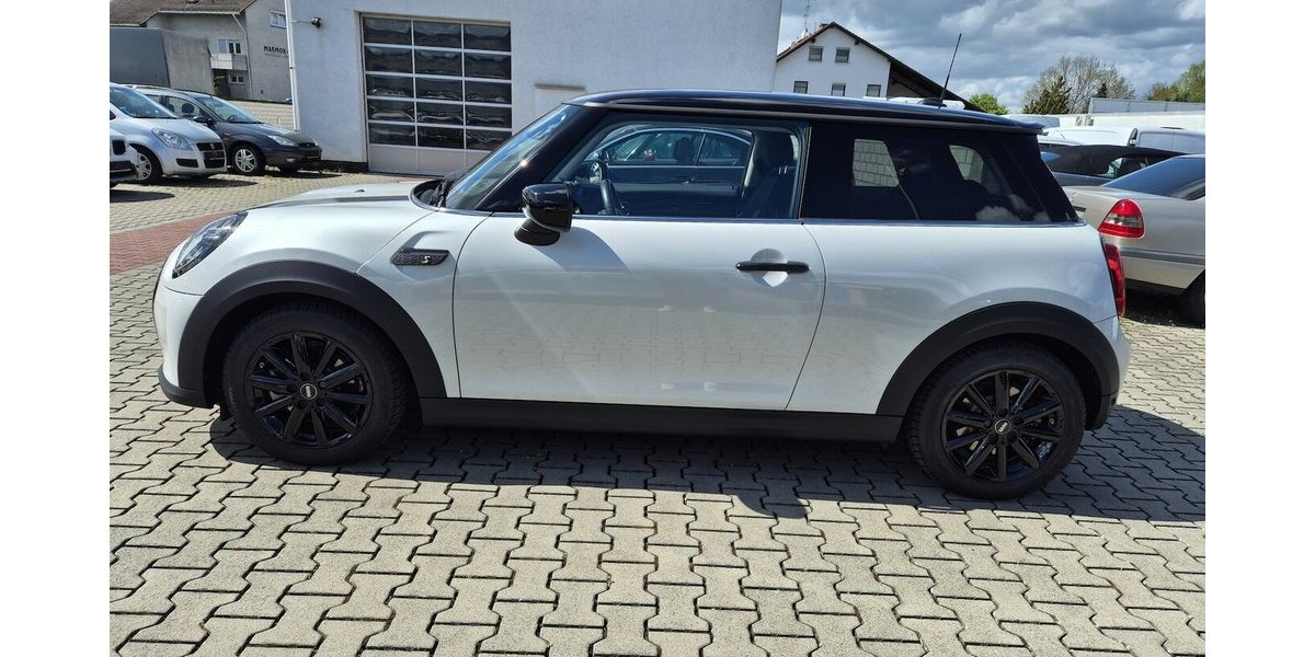 Mini Cooper SE Classic Trim Sportsitze, LED-Scheinwerfe 16.450 km 18.890 &euro; Rodgau 63110