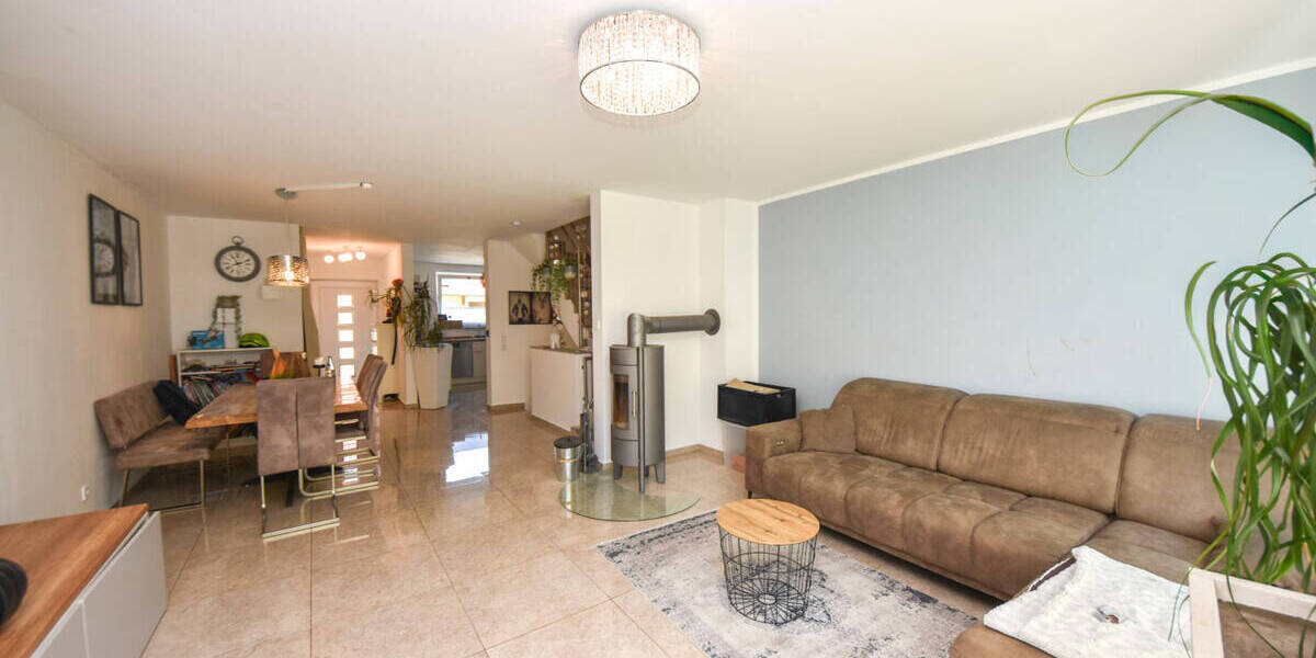 Reihenmittelhaus Laufach - 5 Zimmer, 190 m&sup2;, 419.000&euro; | Angebot:26778808