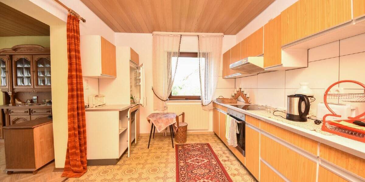 Einfamilienhaus Laufach Hain - 7 Zimmer, 120 m&sup2;, 345.000&euro; | Angebot:25693332