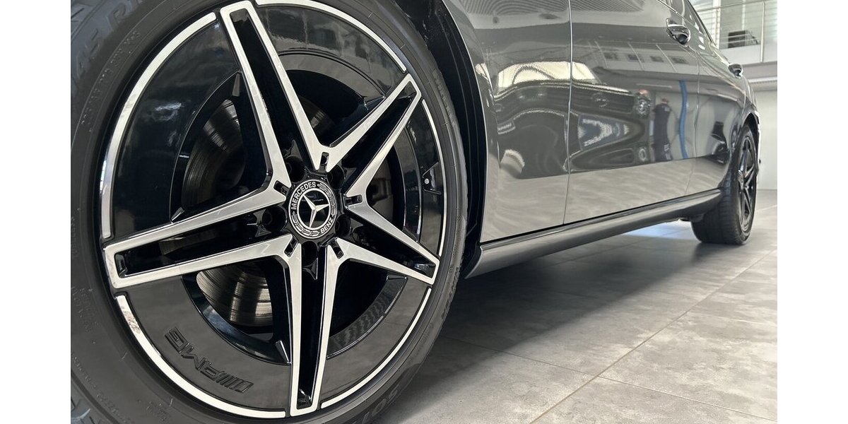 Mercedes-Benz C 200 T AVANTGARDE PANORAMA-STANDHEIZUNG-AHK-18´ 10.850 km 40.990 &euro; Groß-Umstadt 64823