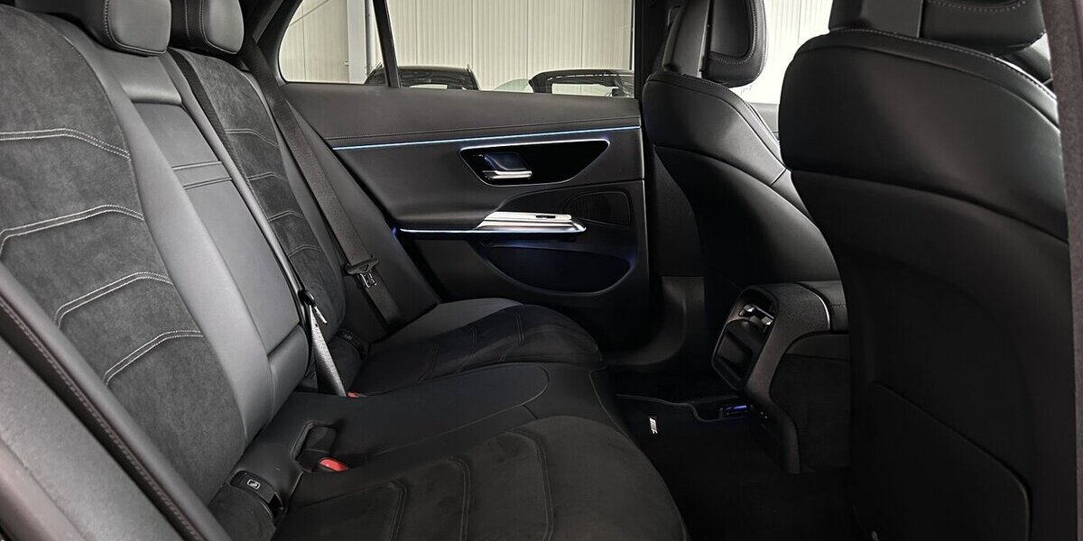 Mercedes-Benz E 300 T e AMG DISTRONIC-AIRMAIC-PANORAMA-AHK-360 23.007 km 52.839 &euro; Groß-Umstadt 64823