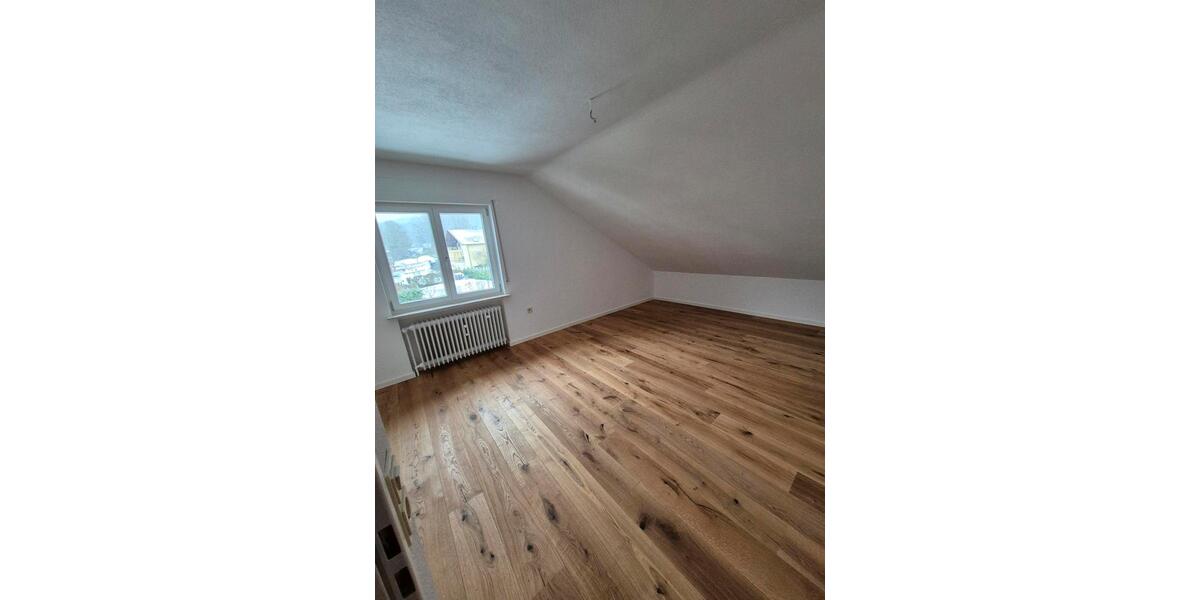 Dachgeschoßwohnung Biebergemünd - 2 Zimmer, 88 m&sup2;, 825&euro; | Angebot:24352430