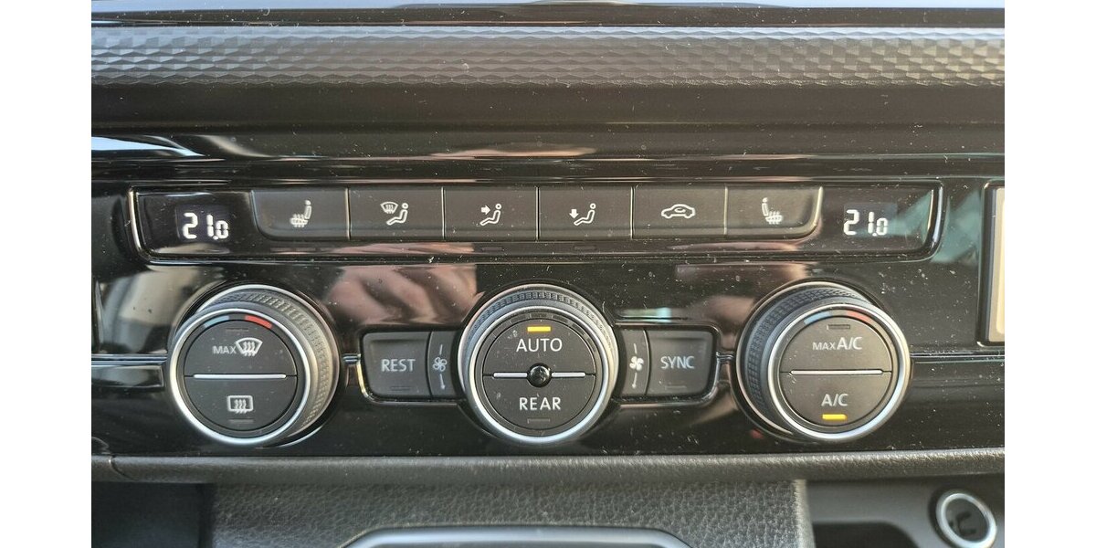 VW T6.1 Multivan Generation Six FWD Leder, Standheizu 61.822 km 47.890 &euro; Rodgau 63110